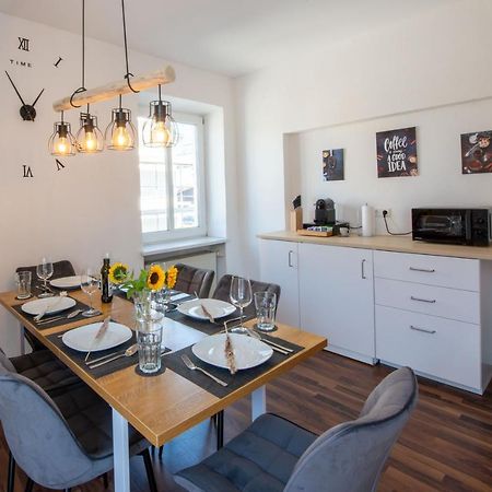 Bessa Homes 6 Personen 2 Schlafzimmer, 3 King Size, Betten, Balkon, Kueche Haag in Oberbayern Екстериор снимка