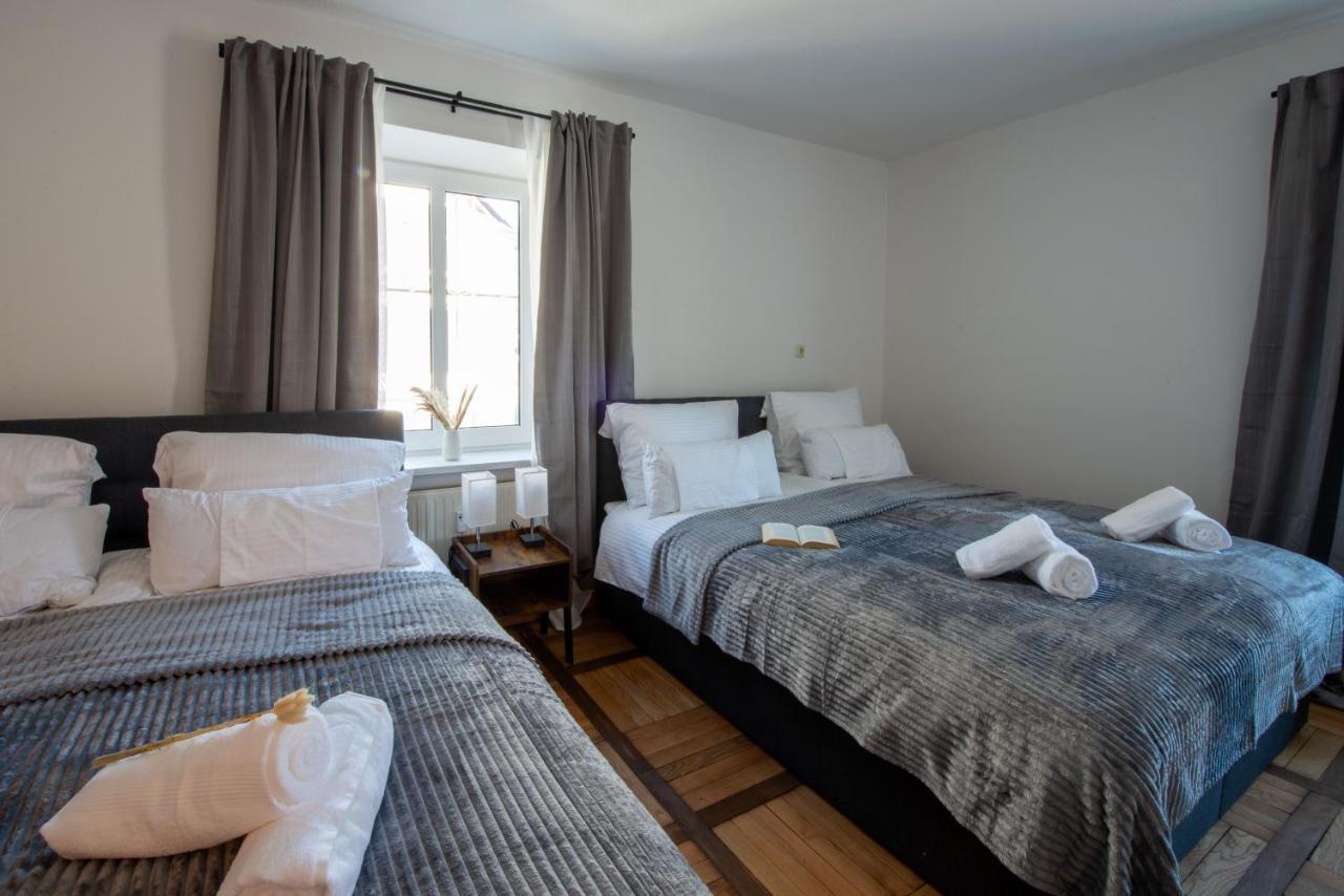 Bessa Homes 6 Personen 2 Schlafzimmer, 3 King Size, Betten, Balkon, Kueche Haag in Oberbayern Екстериор снимка