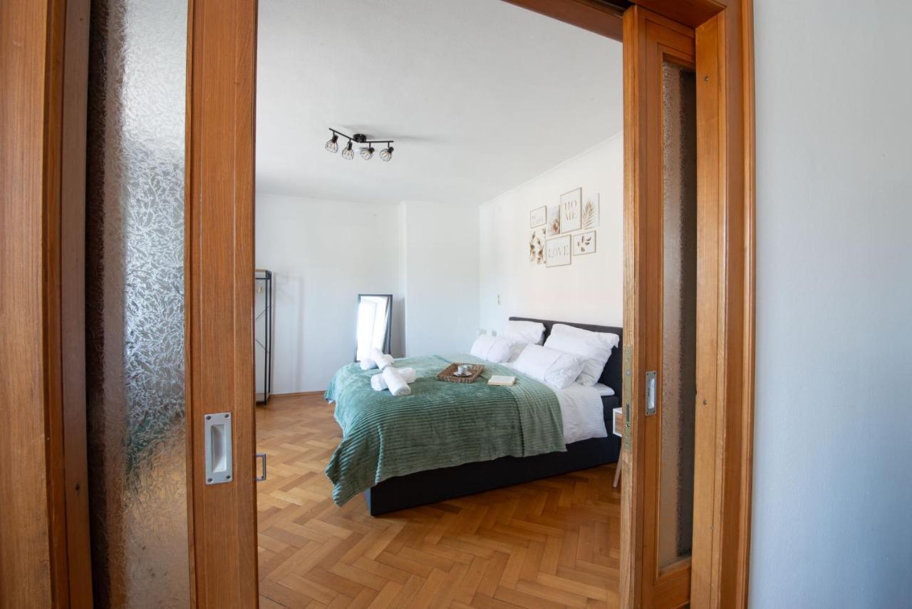 Bessa Homes 6 Personen 2 Schlafzimmer, 3 King Size, Betten, Balkon, Kueche Haag in Oberbayern Екстериор снимка