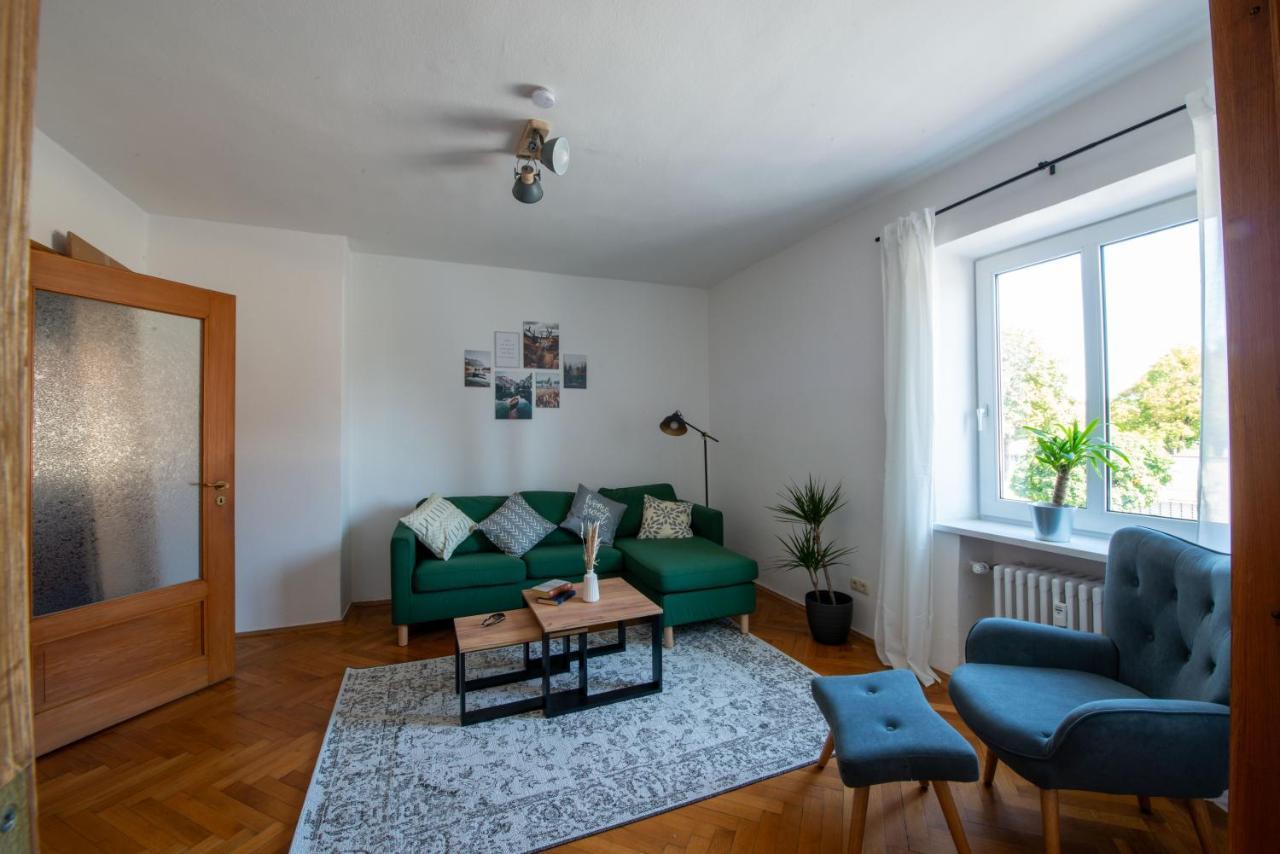 Bessa Homes 6 Personen 2 Schlafzimmer, 3 King Size, Betten, Balkon, Kueche Haag in Oberbayern Екстериор снимка
