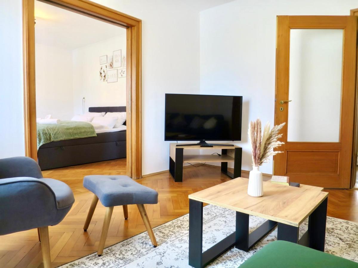 Bessa Homes 6 Personen 2 Schlafzimmer, 3 King Size, Betten, Balkon, Kueche Haag in Oberbayern Екстериор снимка