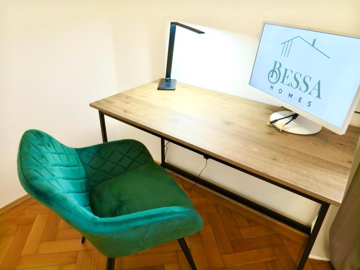 Bessa Homes 6 Personen 2 Schlafzimmer, 3 King Size, Betten, Balkon, Kueche Haag in Oberbayern Екстериор снимка